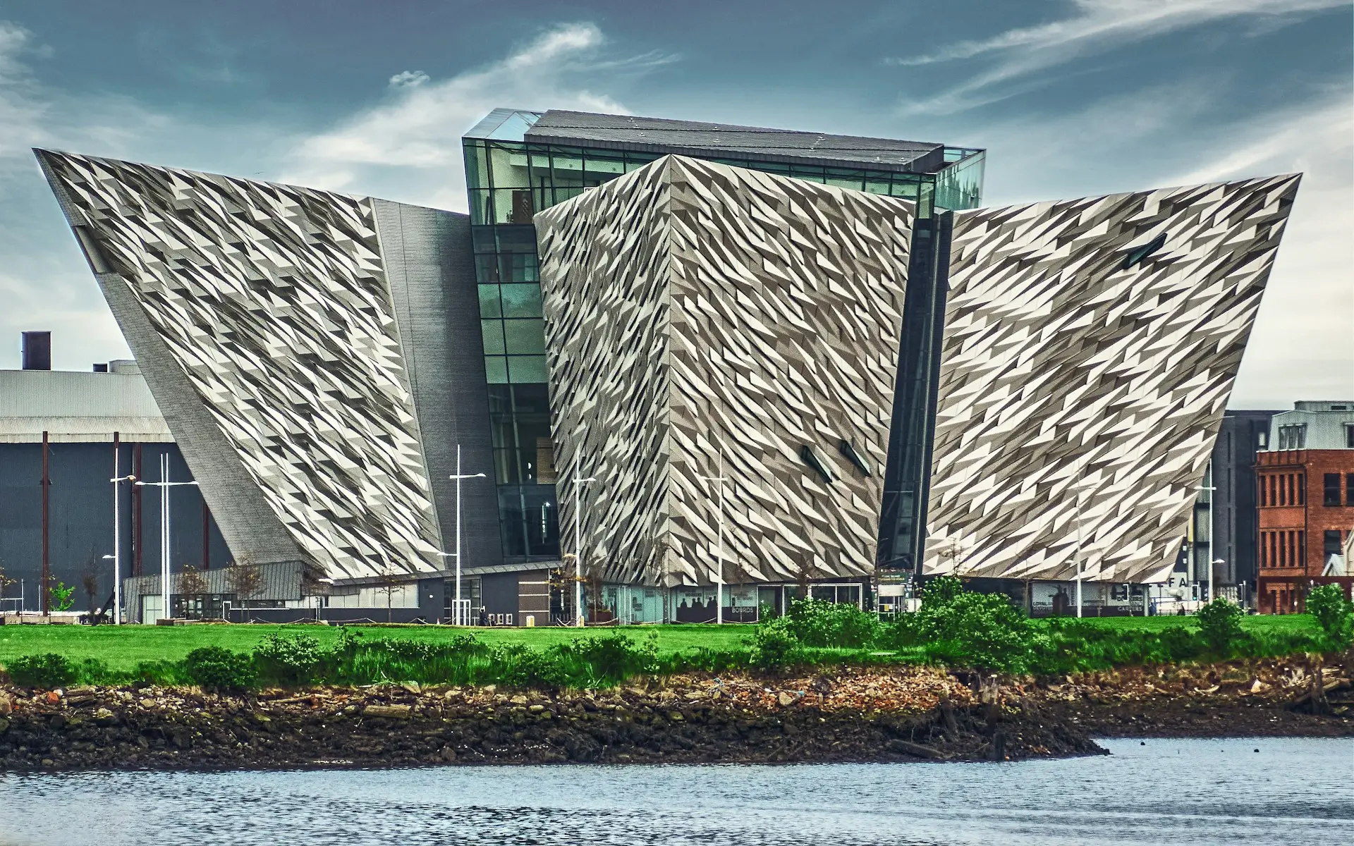2026 Lari Seru Phoenix Energy Belfast City 5K